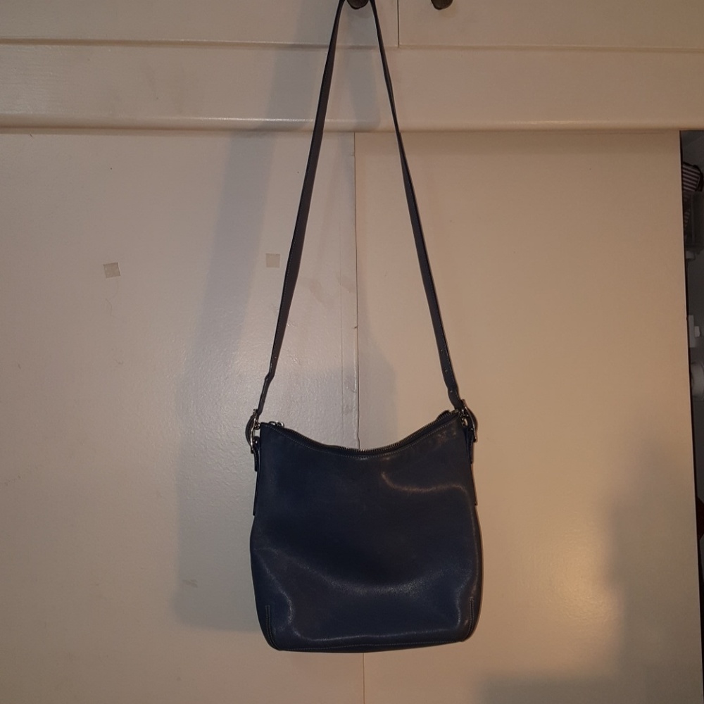 Authentic Coach blue leather purse - Picture 2 of 4